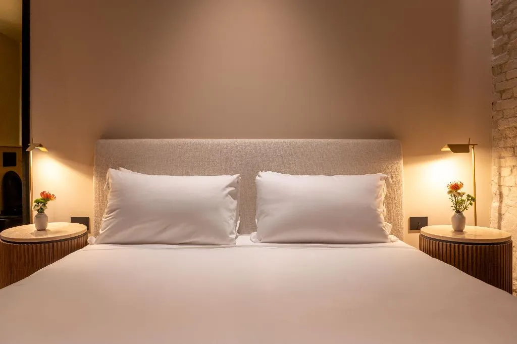 Room, Rimon Place - The Kosher House, Venice