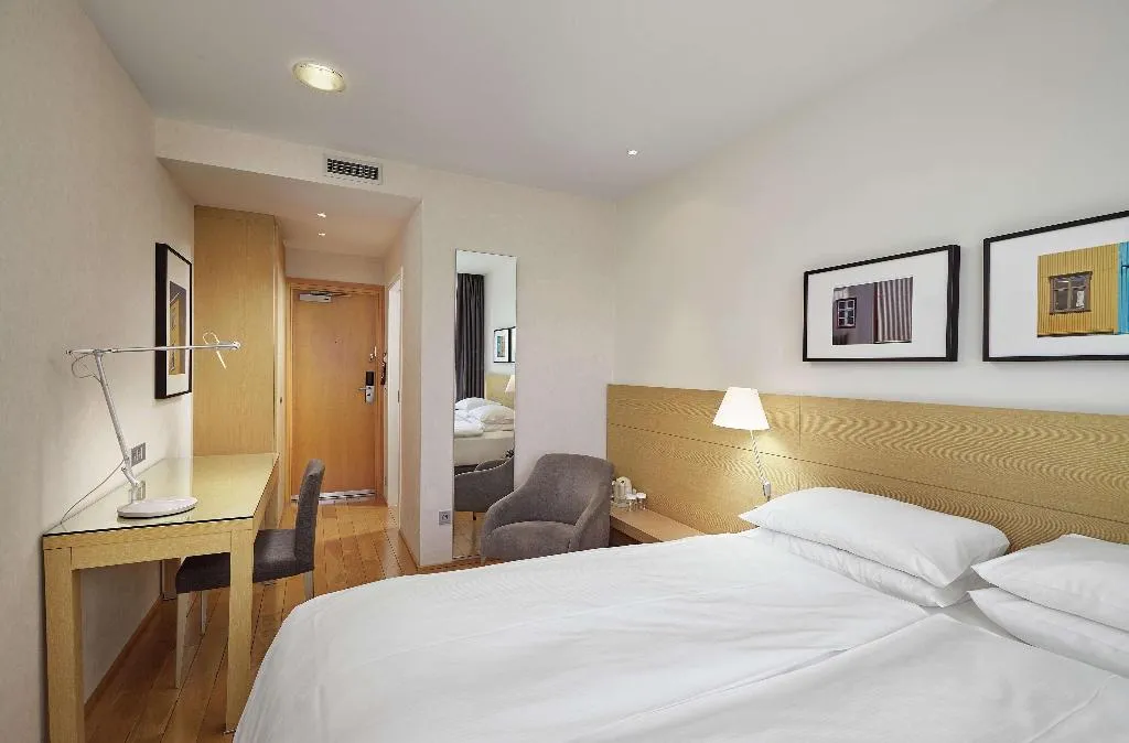 Room, Hilton Reykjavik Nordica, Reykjavik