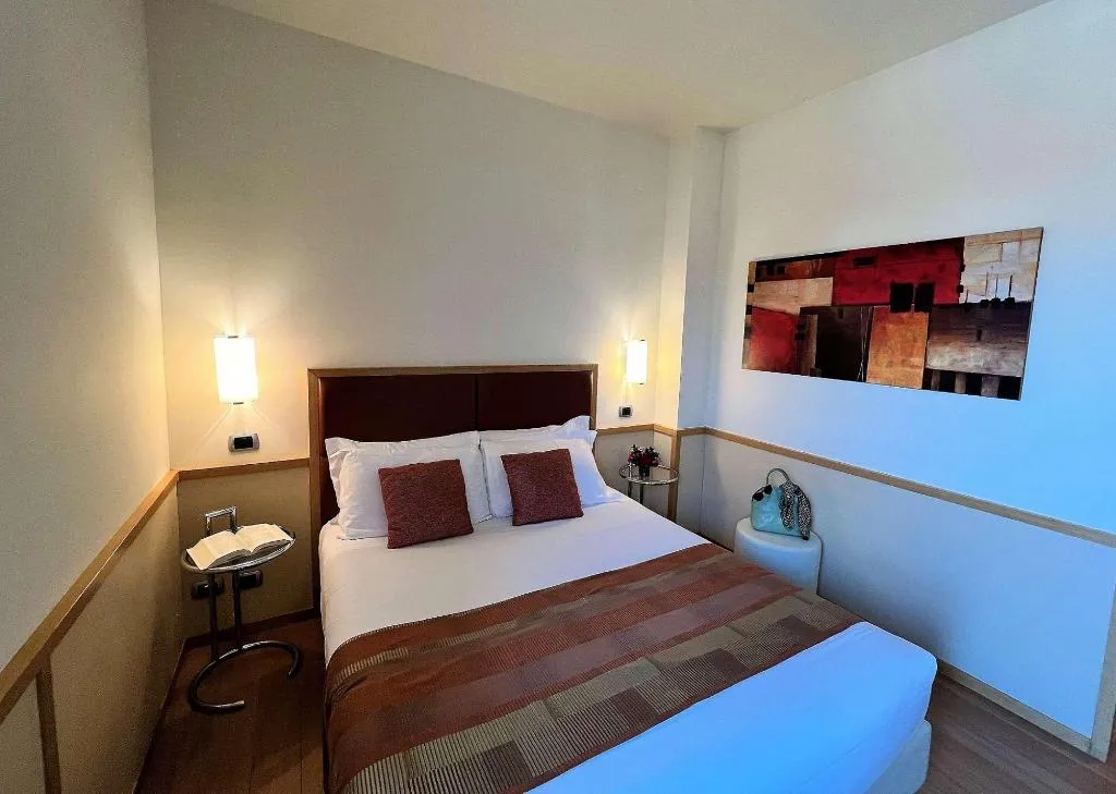 DOUBLE QUEEN SIZE BED Room, Best Western Hotel City, Milan