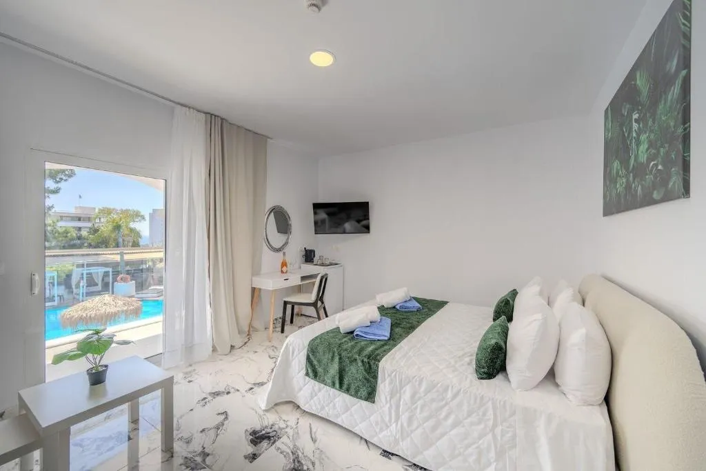 Room, Bamboo Suites, Rhodes