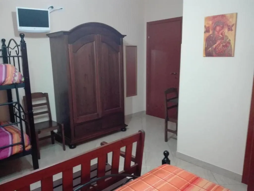Room, B&B The Best, Palermo