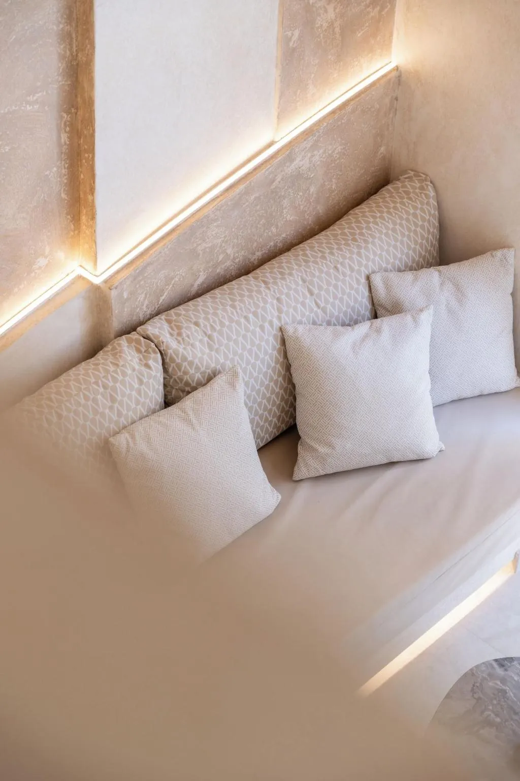 Room, Heyday Luxury Suites, Santorini