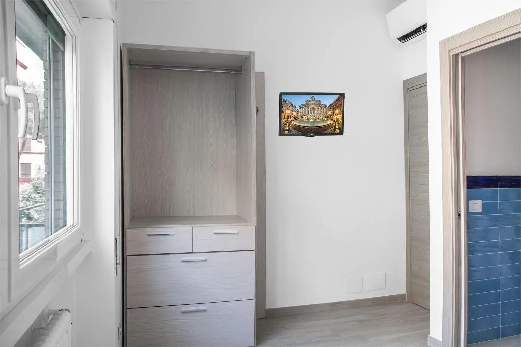 Room, B&B Jonio Roma, Rome