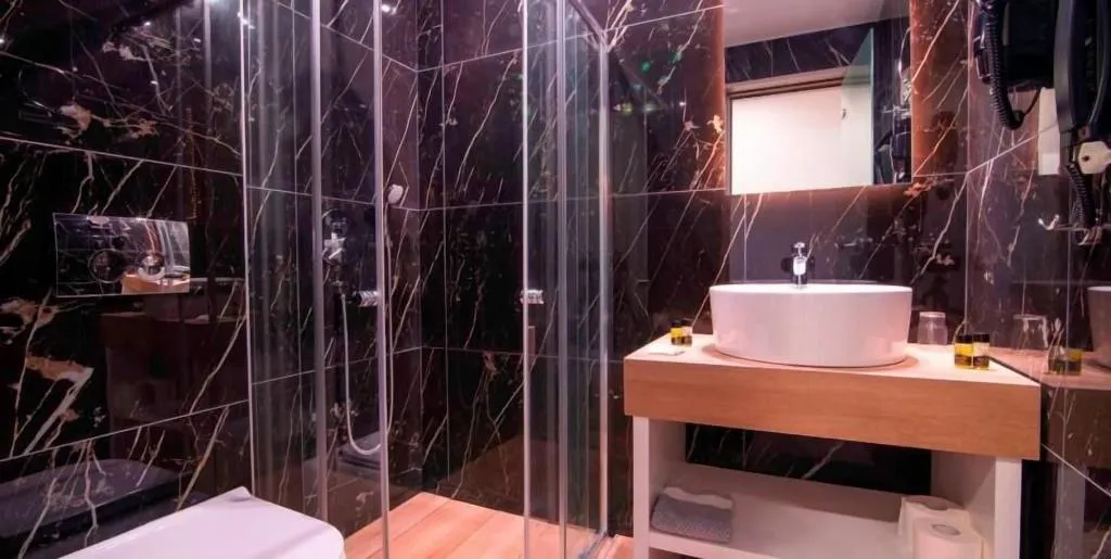 Room, Poseidon, Thessaloniki