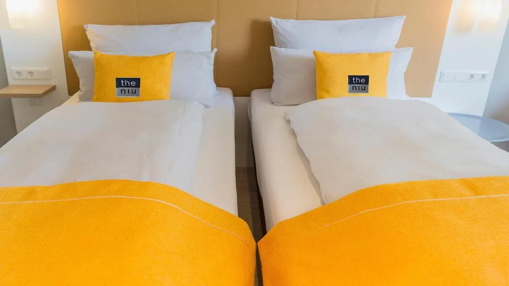 DOUBLE Accessible-Queen Size Bed Room, Holiday Inn - the niu, Dairy Haarlem, Amsterdam