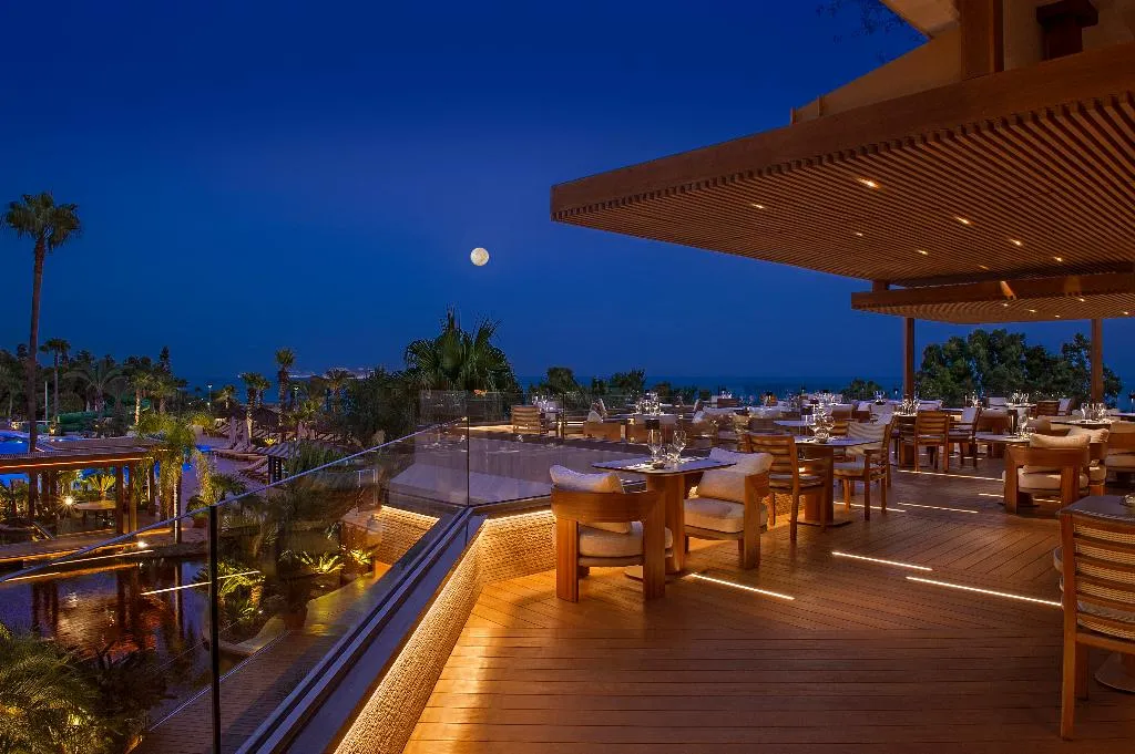 Restaurant, Four Seasons Hotel, Cyprus