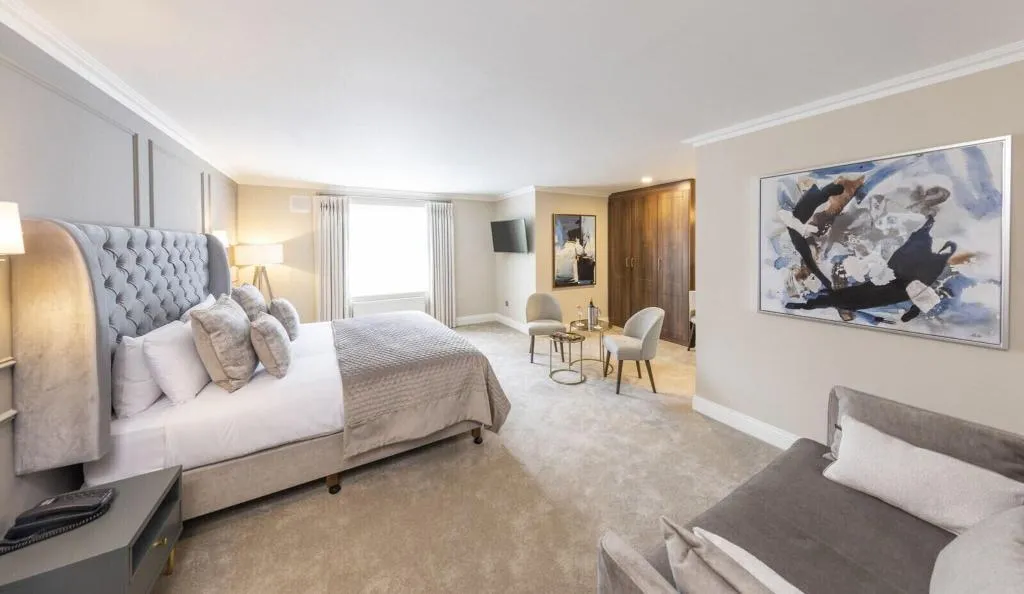 DOUBLE EXECUTIVE KING BED Room, Sandymount Hotel, Dublin