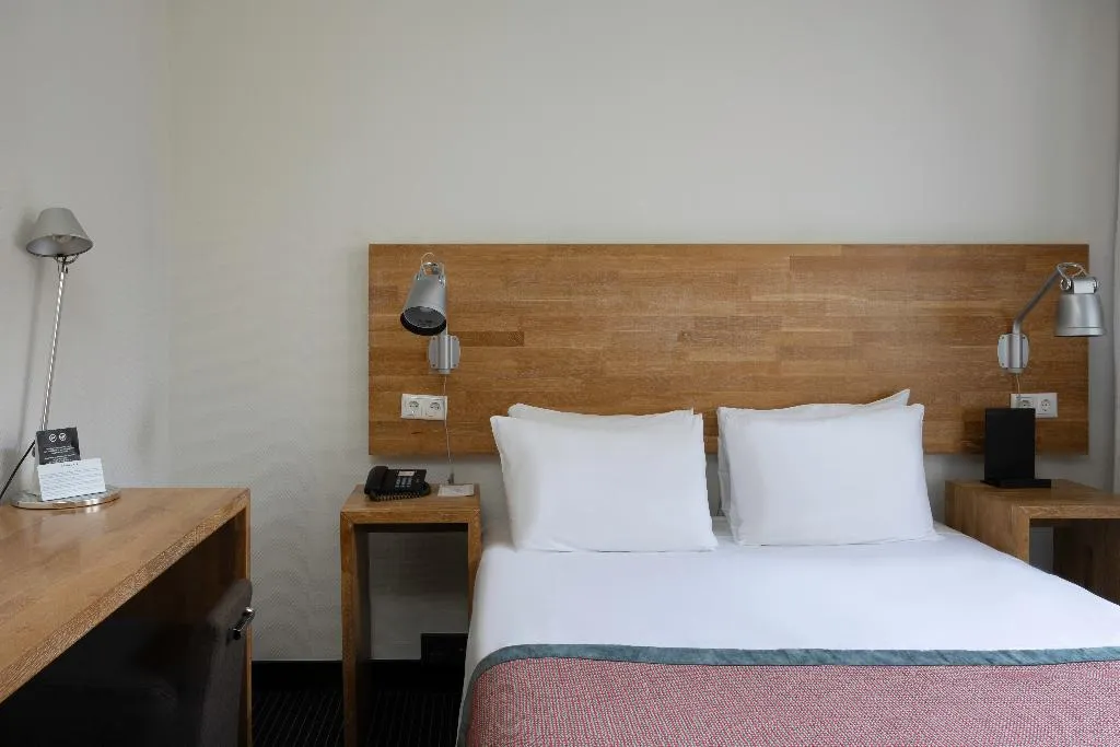 Double or Twin BASIC Room, Catalonia Vondel Amsterdam, Amsterdam