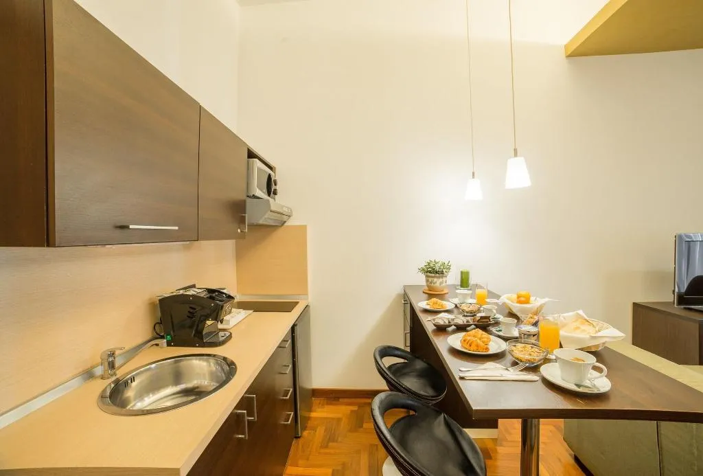 Room, Bed & Breakfast Chiaia 32, Naples