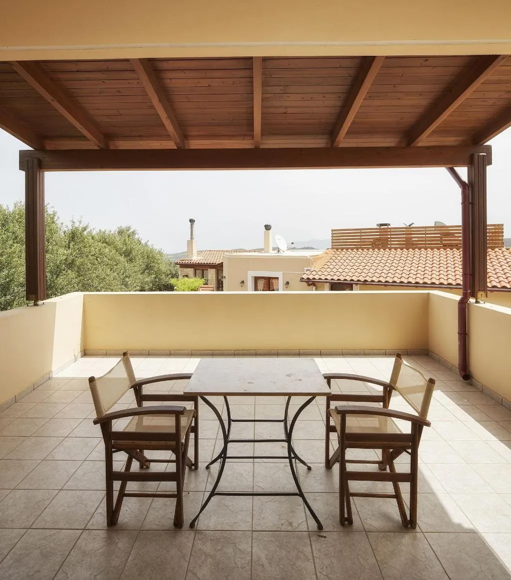 APARTMENT CAPACITY 4 Room, Earino, Crete