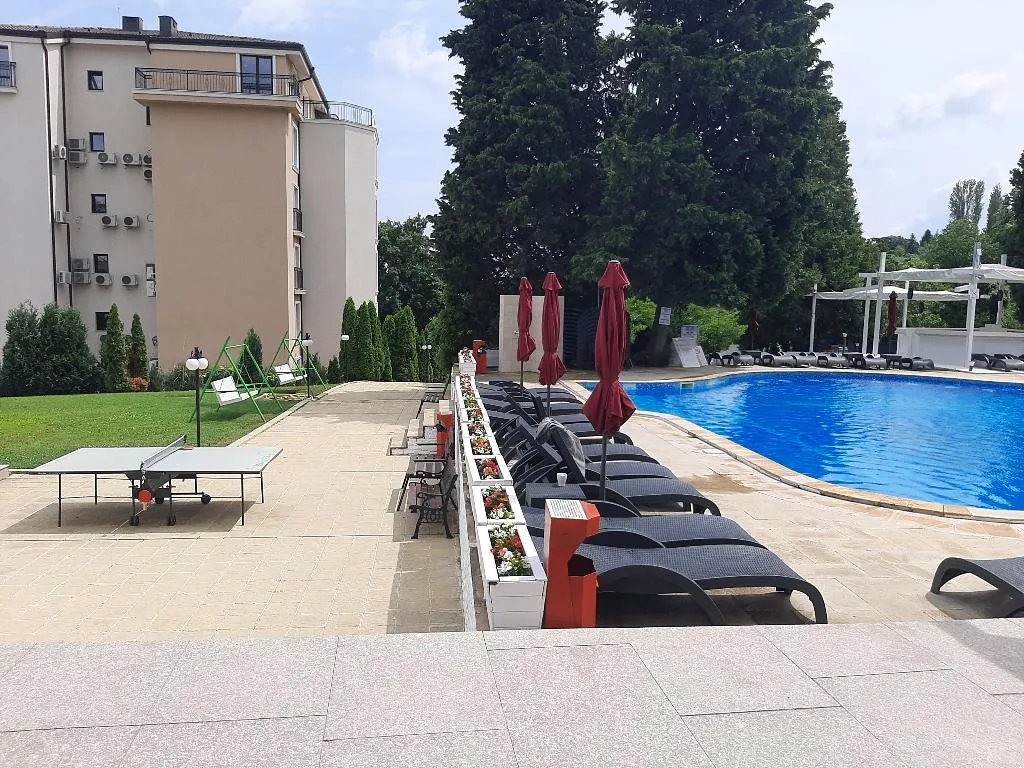 Pool, Detelina, Varna
