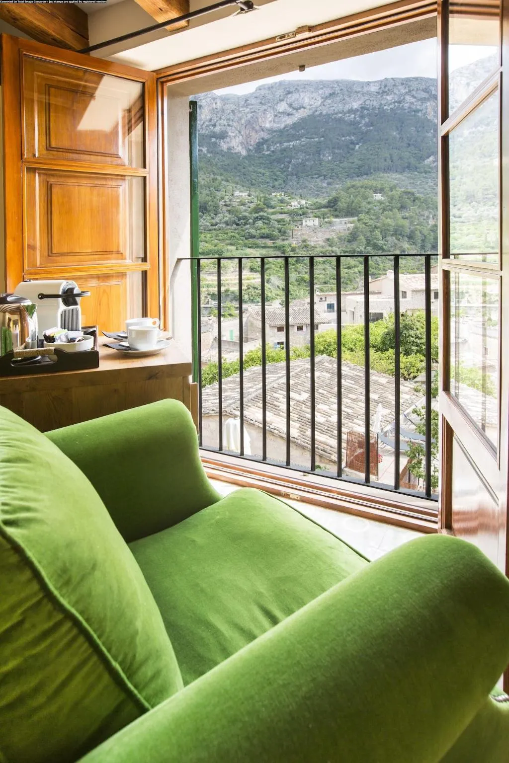 Room, D'Es Puig, Majorca