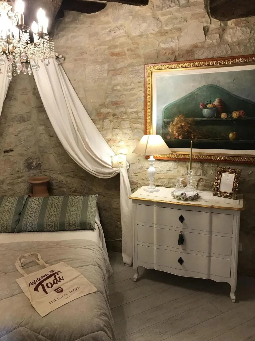 Room, B&B Residenza Teatro Antico, Perugia