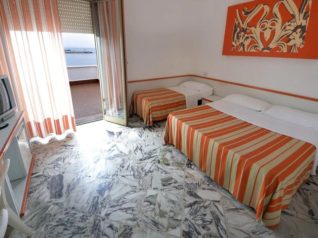TRIPLE SUPERIOR Room, Hotel Palm Beach, Palermo