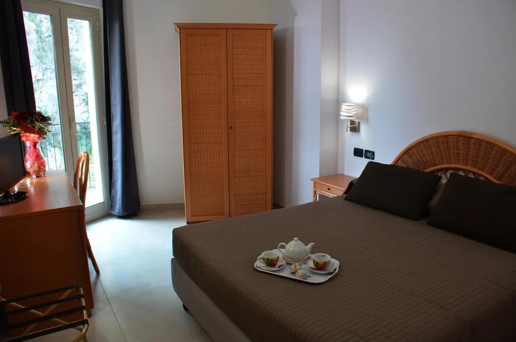 DOUBLE STANDARD Room, Corallo, Taormina