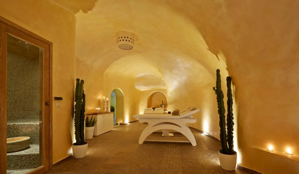 General view, Gold Suites, Santorini