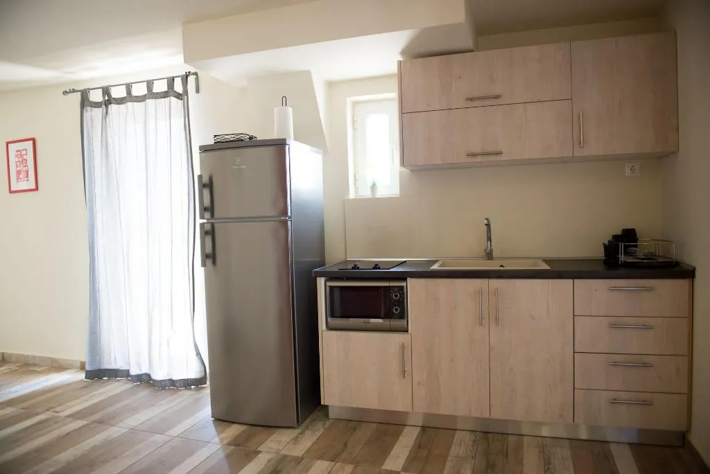 Room, Athens Way Lofts, Athens