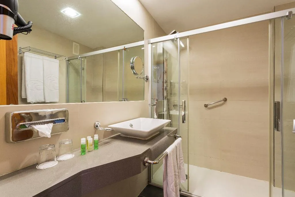 DOUBLE SINGLE USE SUPERIOR SEA VIEW Room, Palladium Hotel Cala LLonga, Ibiza