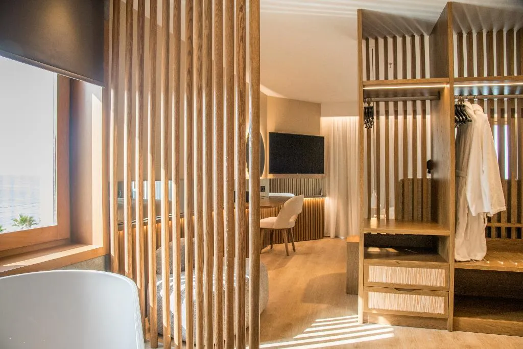 SUITE WITH JACUZZI Room, AKASHA Beach Hotel and Spa, Crete
