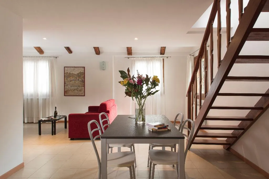 APARTMENT CAPACITY 2 ONE BEDROOM Room, Appartamenti Commercio & Pellegrino, Venice