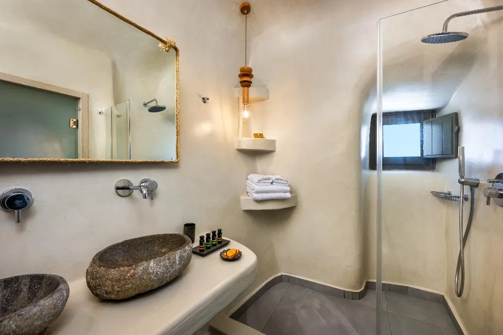 SUITE WITH JACUZZI Room, Athina Luxury Suites, Santorini