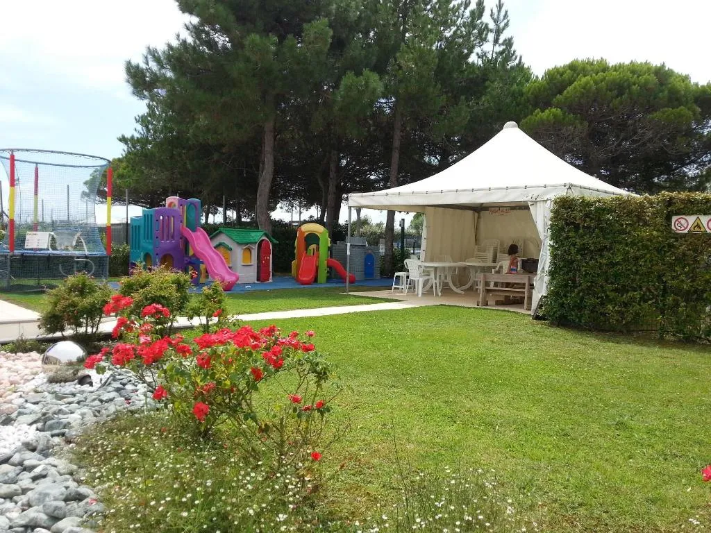 Sports and Entertainment, Ashanti Aparthotel, Venice
