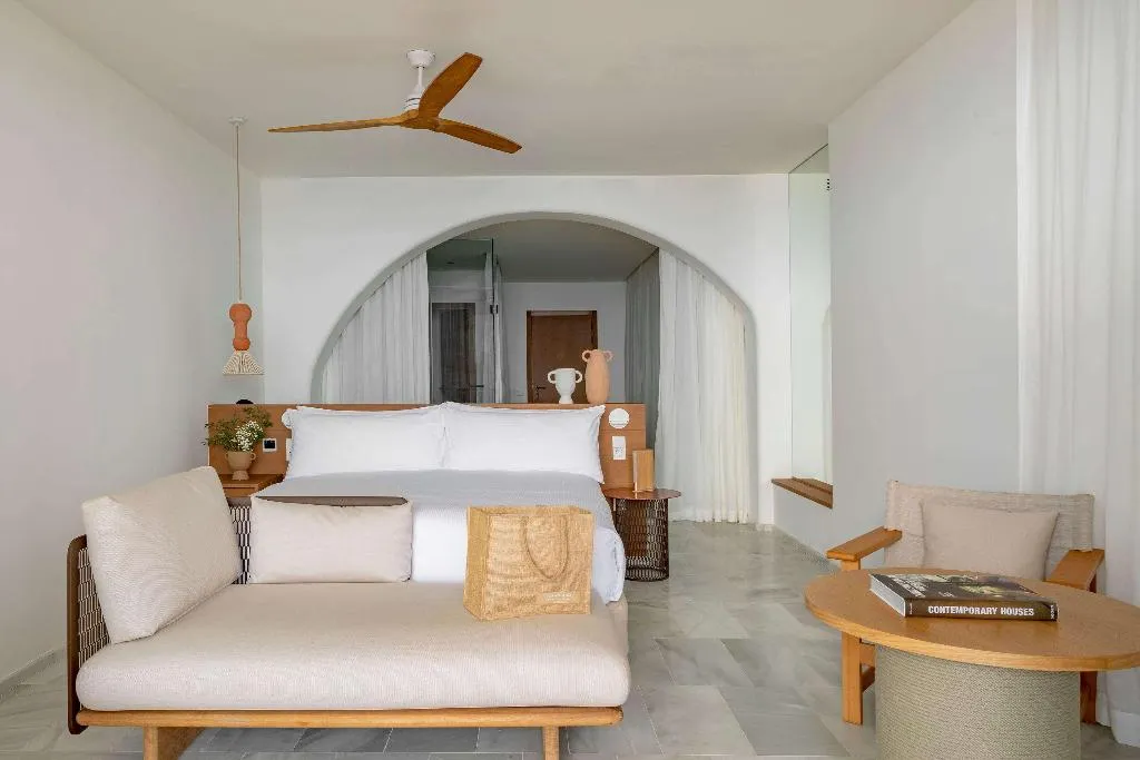 SUITE WITH PRIVATE POOL Room, Villa Le Blanc Gran Meliá Hotel, Menorca