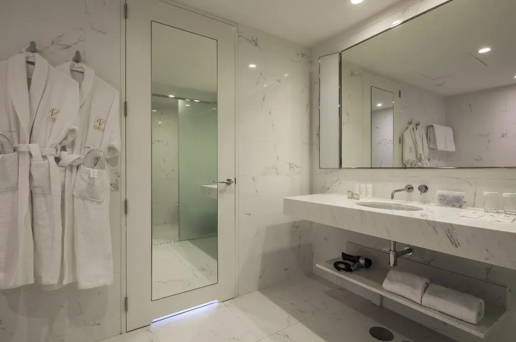 JUNIOR SUITE STANDARD Room, Vincci Porto, Porto