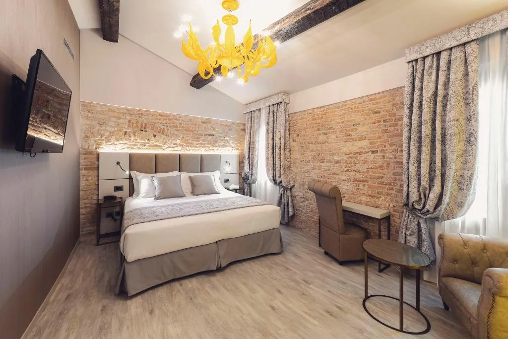 JUNIOR SUITE STANDARD Room, Hotel Aquarius Venice, Venice