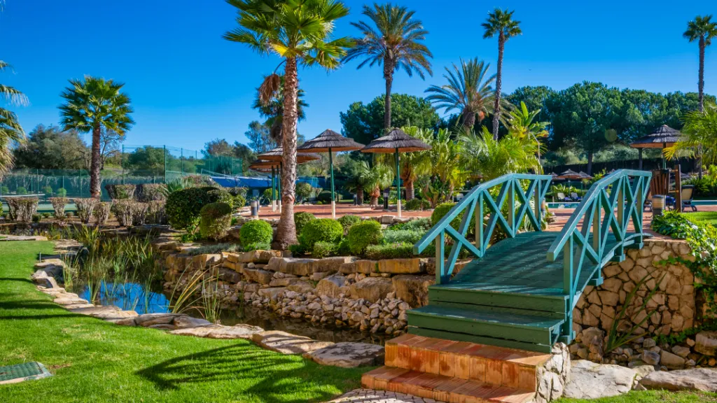 Terrace, Jardim da Meia Praia, Algarve