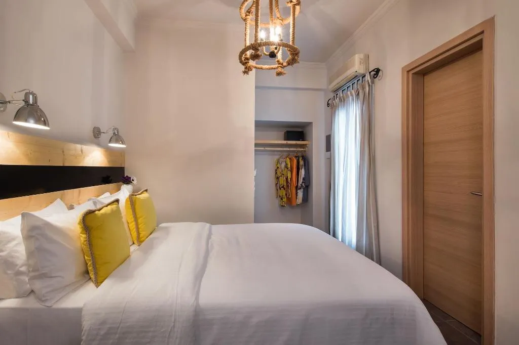 Room, Summertime, Santorini