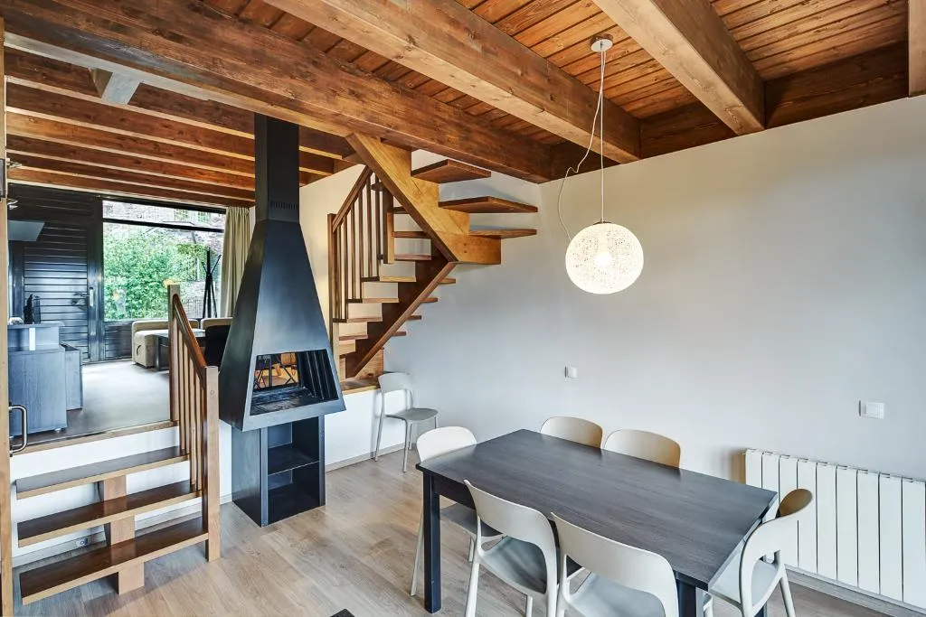 APARTMENT DUPLEX Room, Apartments Masella 1600  Turistics, Costa Brava