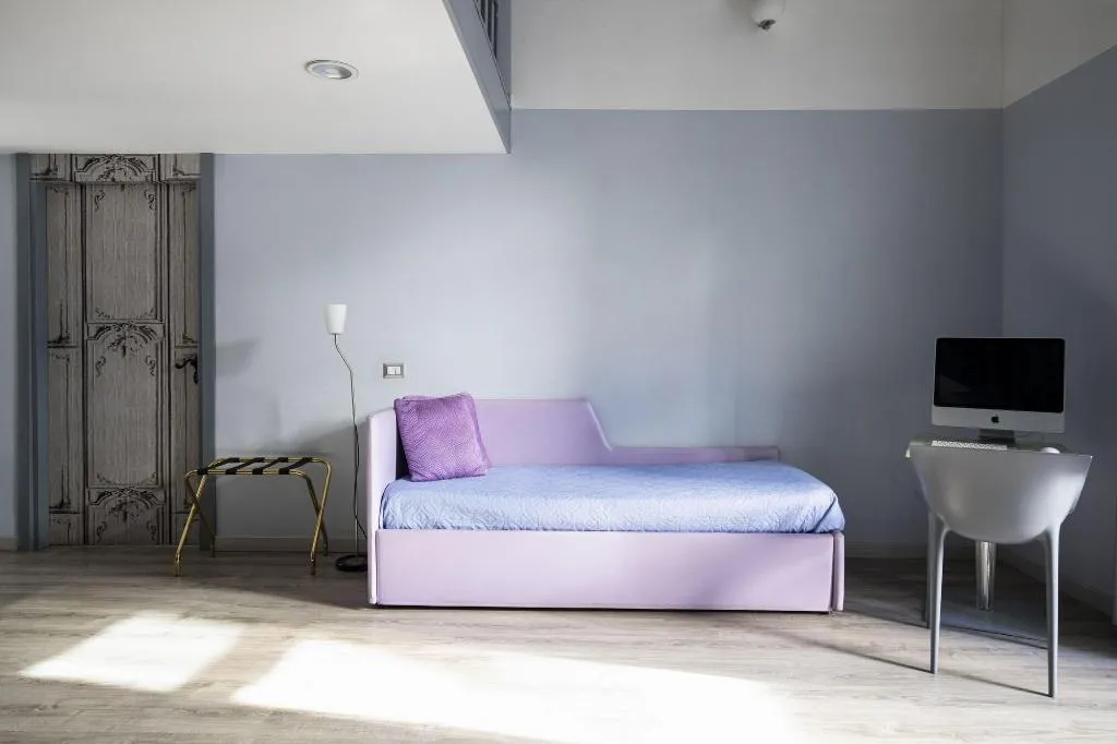 Room, Home&More, Naples