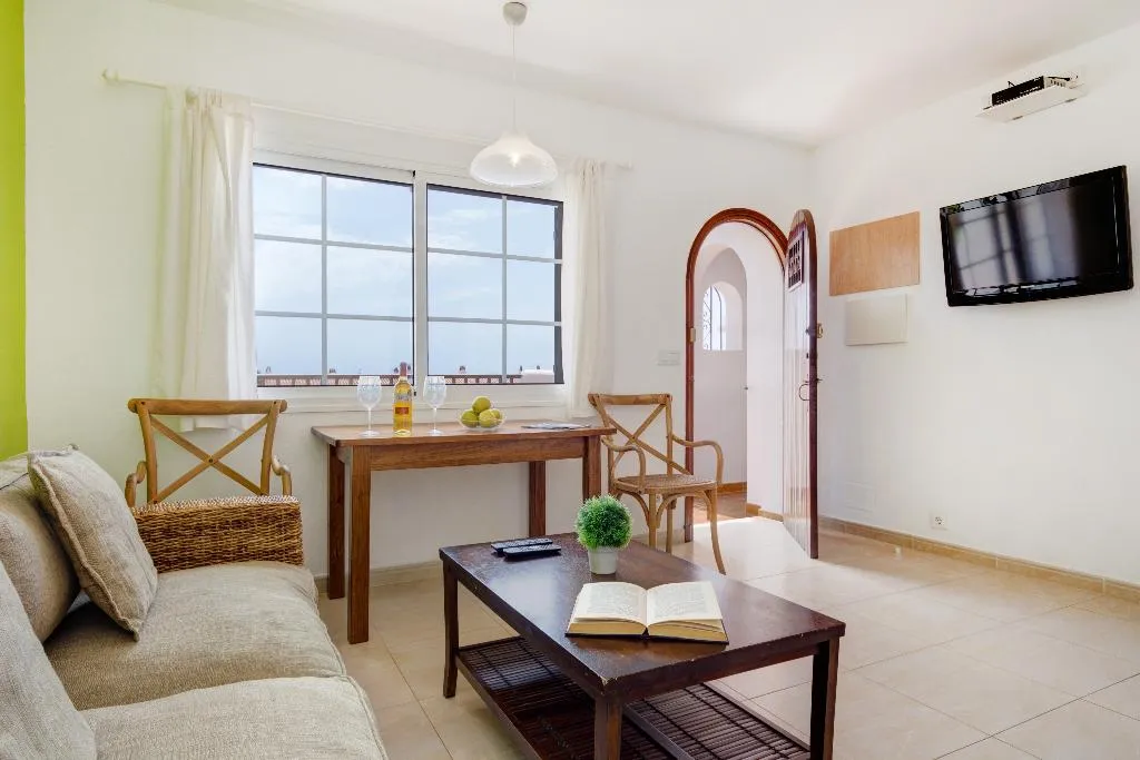 APARTMENT TWO BEDROOMS Room, Son Bou Playa Gold, Menorca