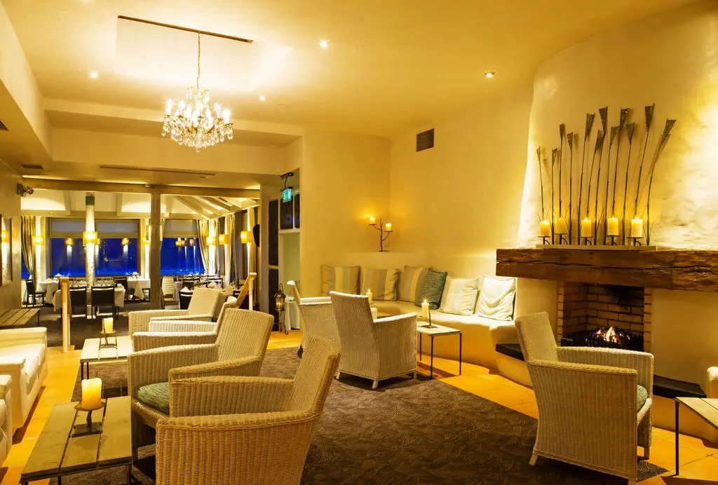 Lobby, Ferrycarrig, Dublin