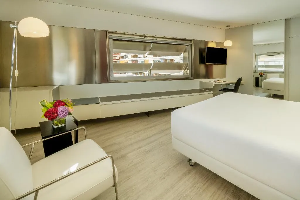 JUNIOR SUITE STANDARD Room, NH Collection Barcelona Constanza, Barcelona