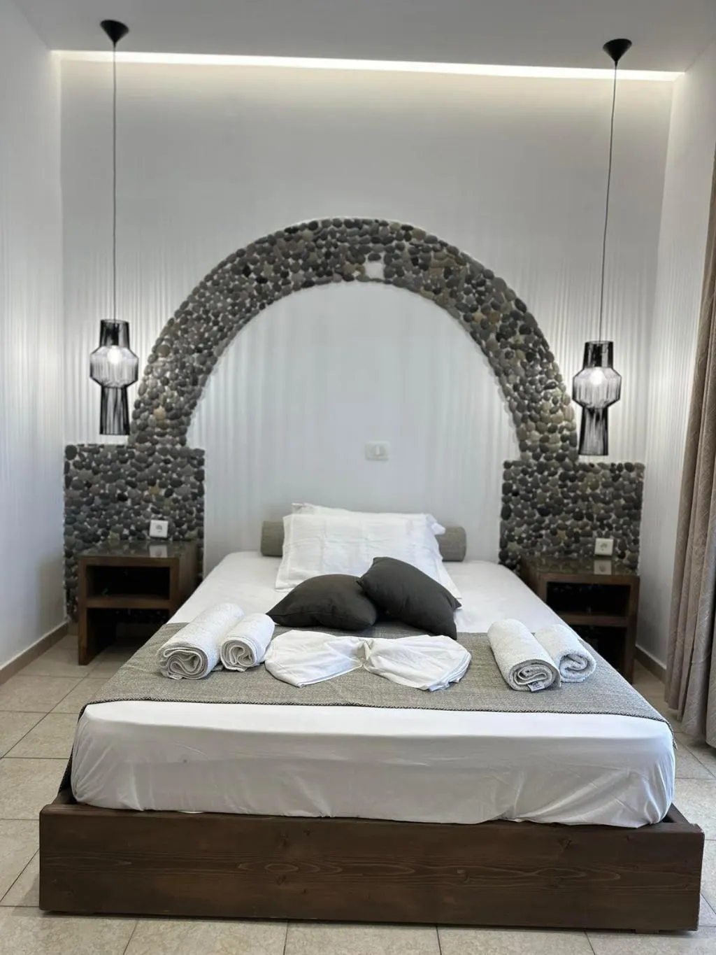 Double or Twin STANDARD Room, Villa Livadaros, Santorini