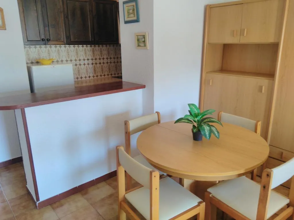 APARTMENT CAPACITY 4 ONE BEDROOM Room, Apartamentos Peñismar I, Valencia