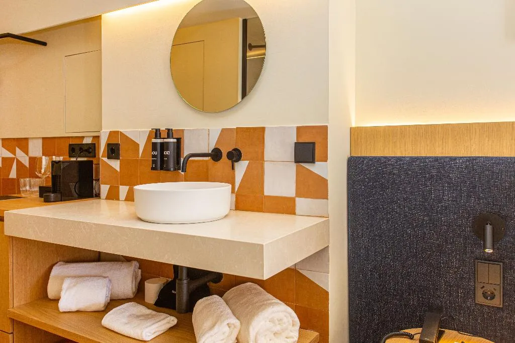 DOUBLE SUPERIOR WITH BALCONY Room, Ocean Drive Sevilla, Seville