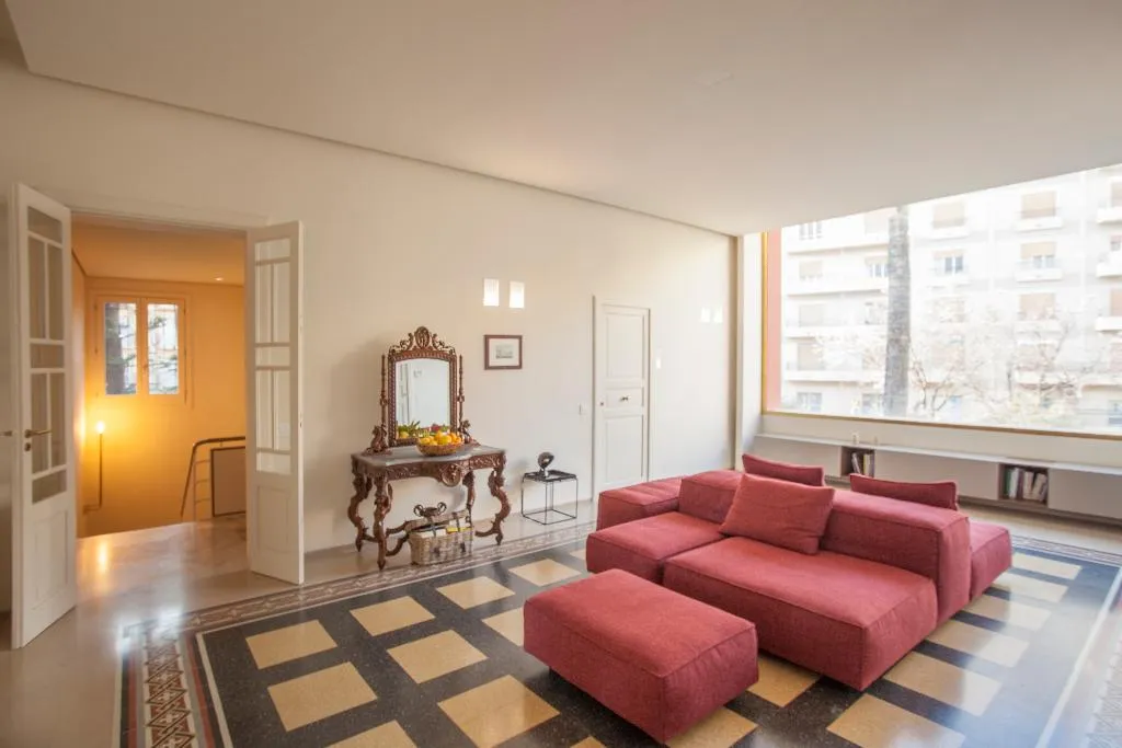 Lobby, Giardini Mon Plaisir, Palermo