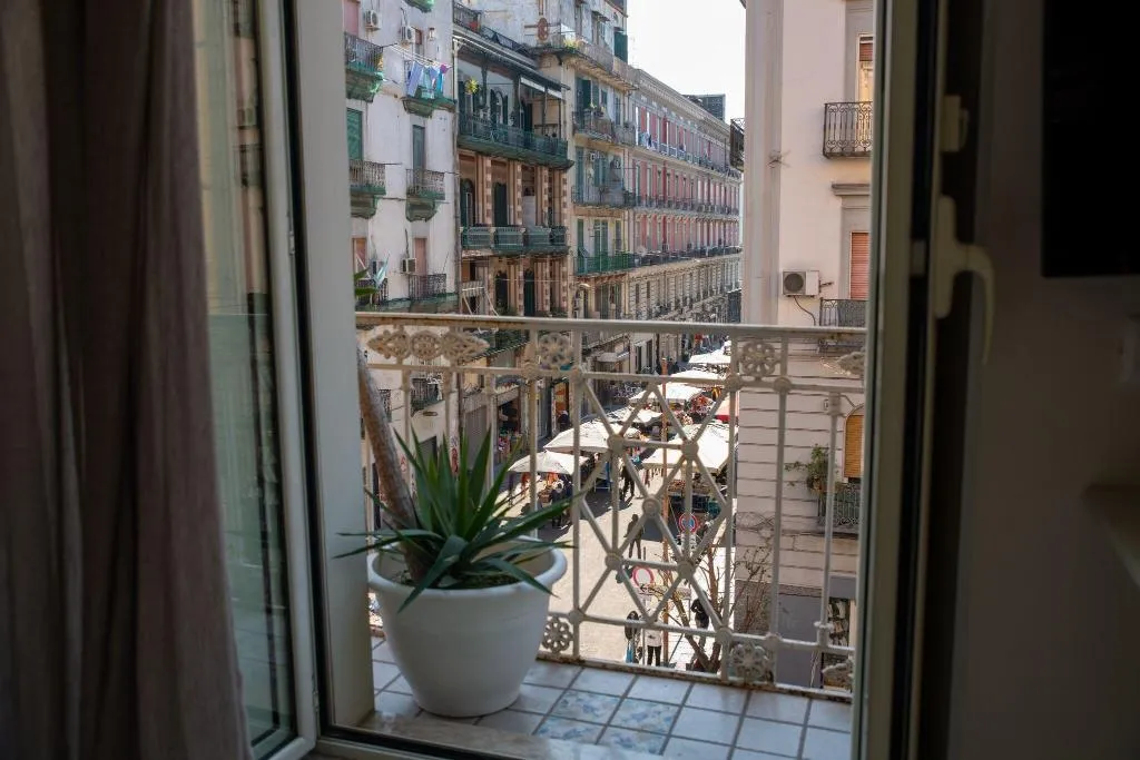 General view, B B Alla Ferrovia, Naples
