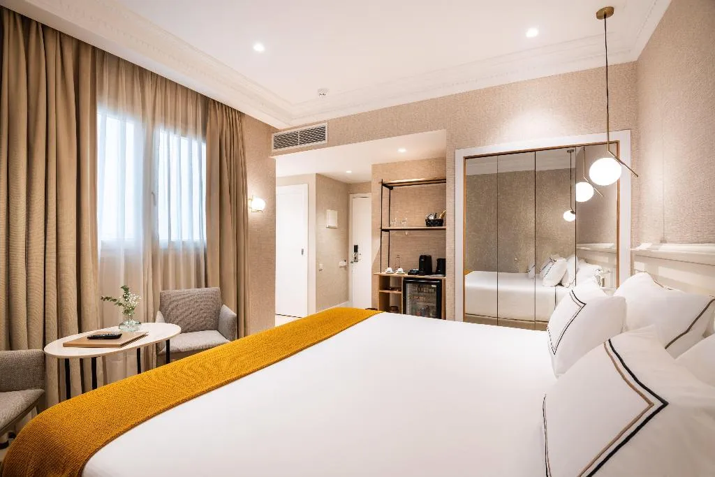 DOUBLE PREMIUM Room, Melia Plaza, Valencia