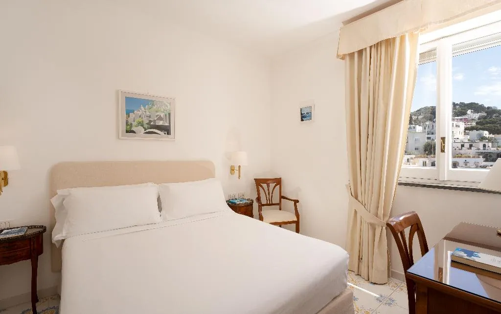 Double or Twin COMFORT Room, Hotel Syrene Capri, Naples