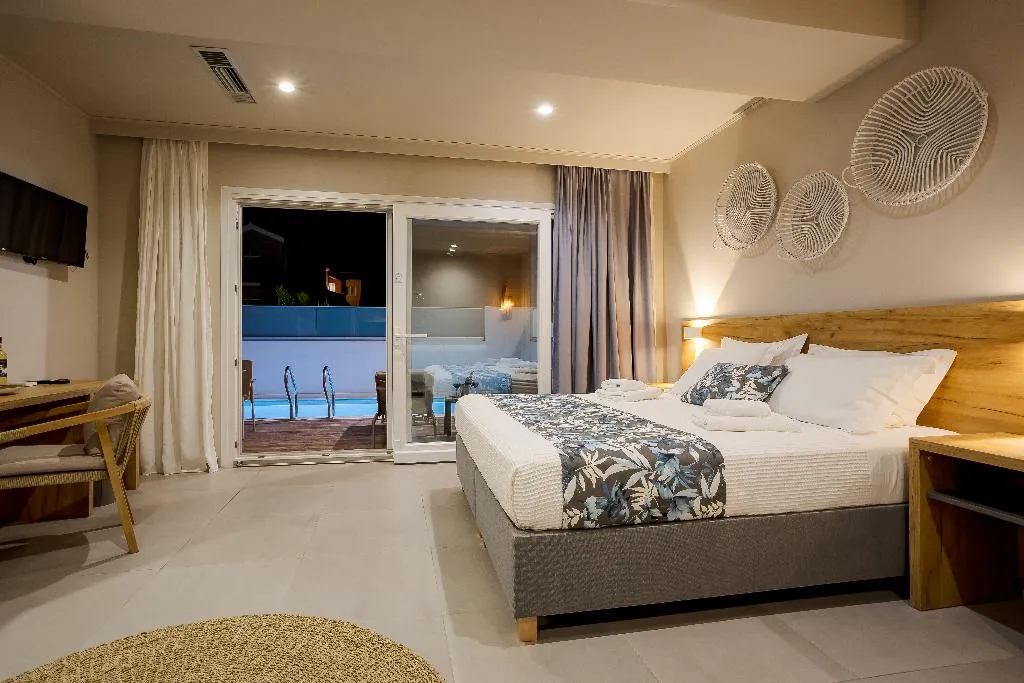 SUITE POOL VIEW Room, Sarpidon Suites, Crete