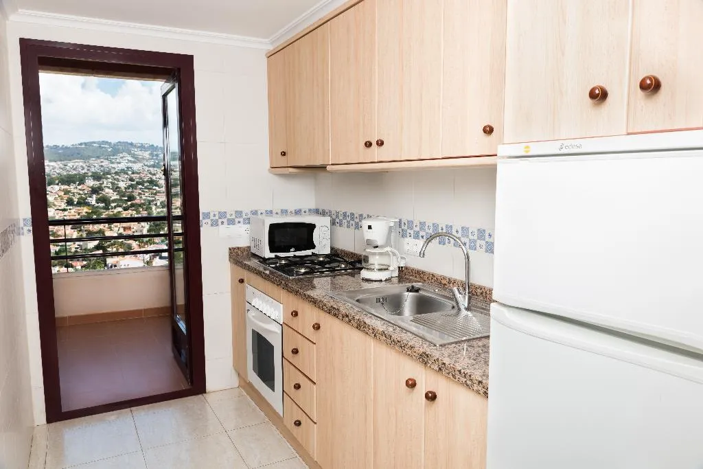APARTMENT CAPACITY 6 TWO BEDROOMS Room, Coral Beach, Costa Blanca
