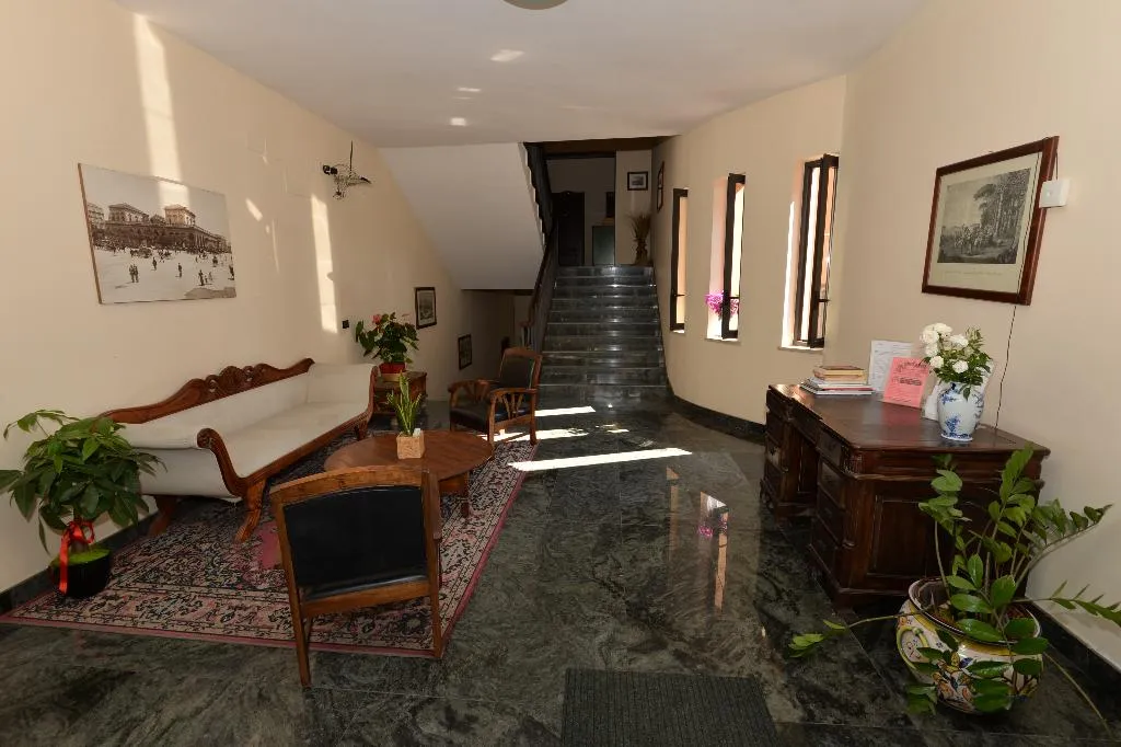 Lobby, Miramare Residence, Naples