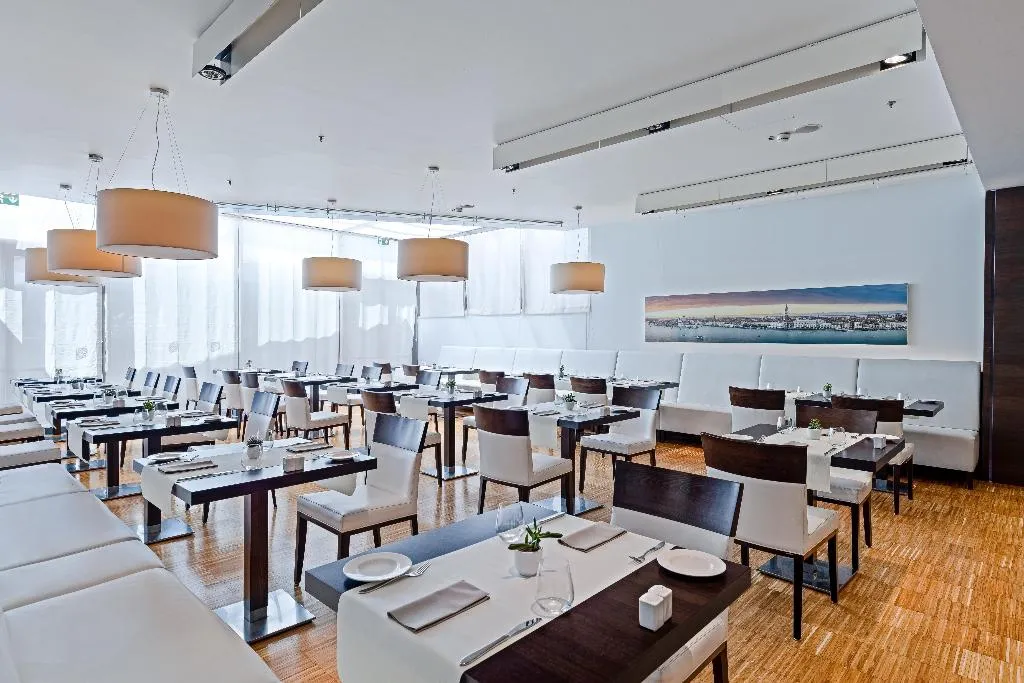 Restaurant, Hilton Garden Inn Venice Mestre San Giuliano, Venice