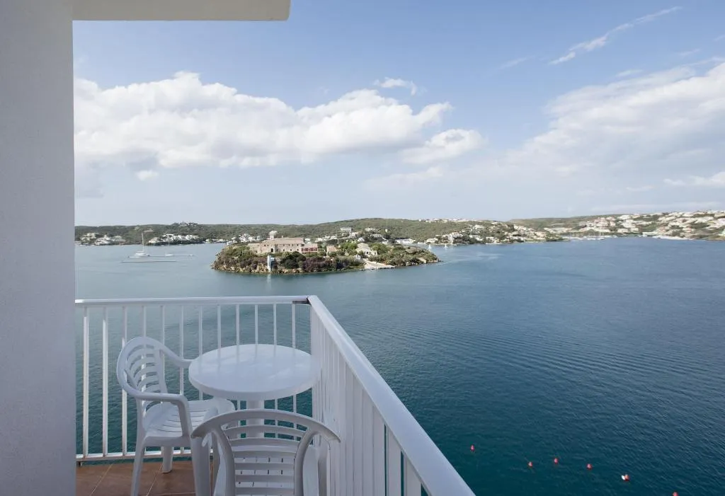 Room, Agamenon, Menorca