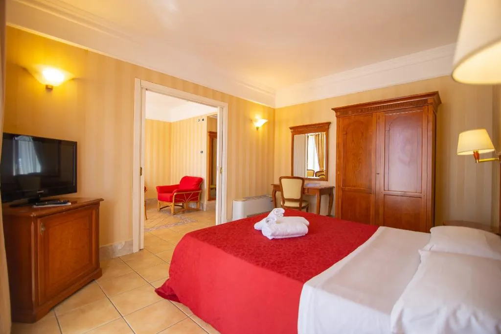Room, Dioscuri Bay Palace, Catania