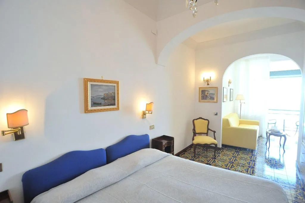 JUNIOR SUITE SEA VIEW WITH BALCONY Room, Belvedere, Naples